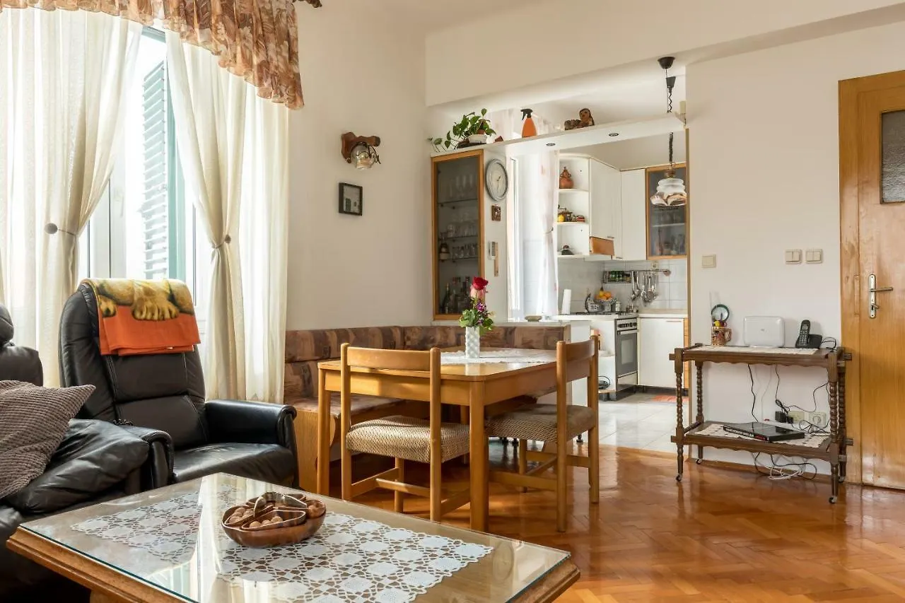 Apartment Kapo Split